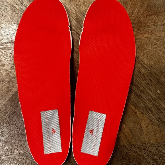 Adidas Gamecourt women’s 7.5 - Picture 6 of 7